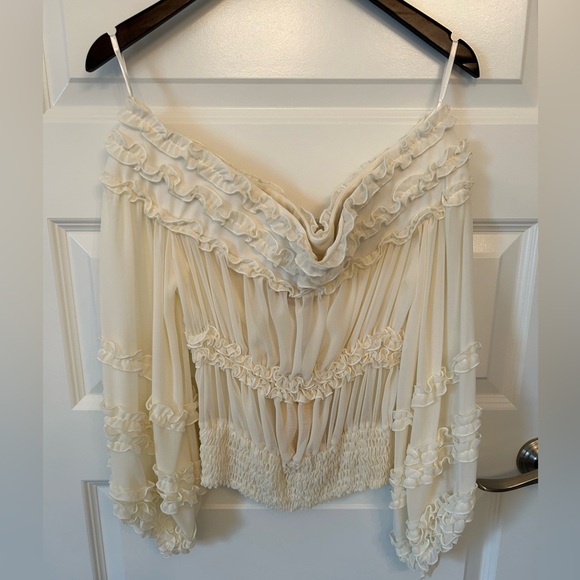NWT Babylon Collection Italia off the shoulder ruffle top Size 44 in cream - Picture 4 of 8
